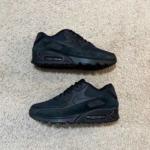 Women’s Air Max 90 Triple Black